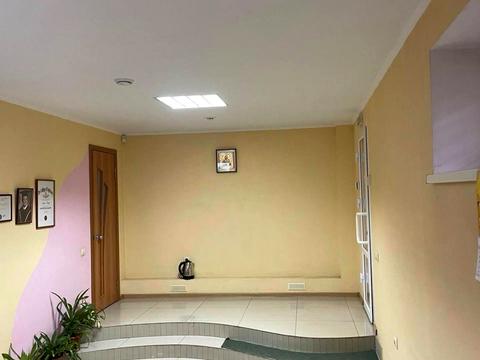 коммерческая по адресу Романа Шухевича ул., 1