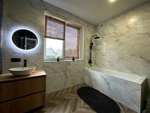 будинок за адресою Сім'ї Шкарівських вул., 9