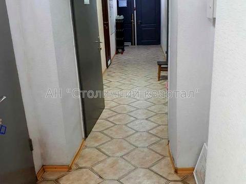 комерційна за адресою Леся Курбаса просп., 1-Б