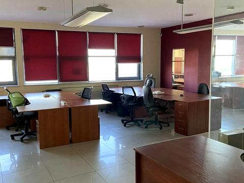 коммерческая по адресу Дмитрия Яворницкого просп. (Карла Маркса), 5