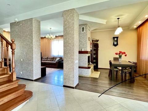 будинок за адресою Богатирська вул., 30б