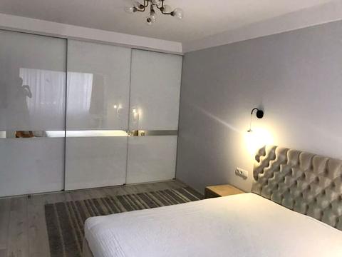 квартира за адресою Київ, Героїв полку "Азов" вул. (Маршала Малиновського), 3