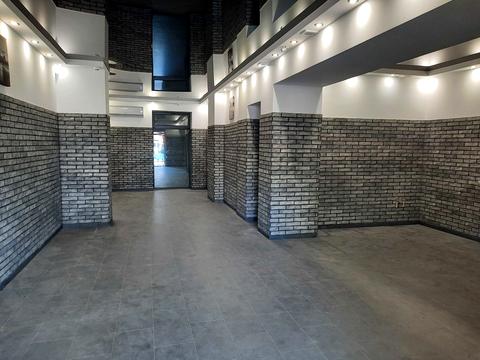 комерційна за адресою Дніпровське шосе, 8