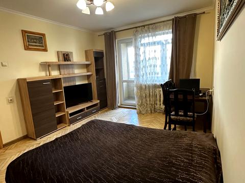квартира по адресу Миколы Хвылёвого ул., 4
