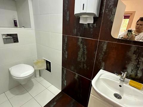коммерческая по адресу Саксаганського, 45