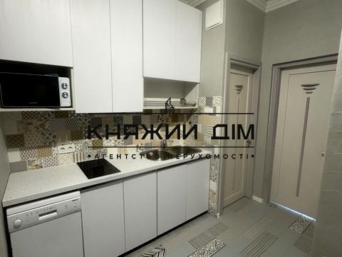 квартира за адресою Кирило-Мефодіївська вул., 2