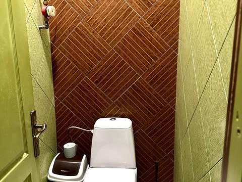 комерційна за адресою Залізнична вул., 56