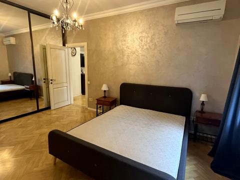 квартира за адресою Київ, Михайла Грушевського вул., 28/2