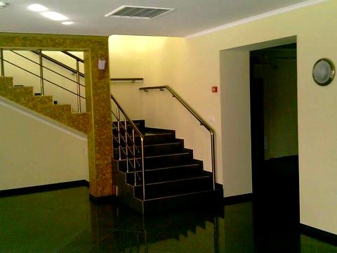 комерційна за адресою Незалежності просп., 92-З