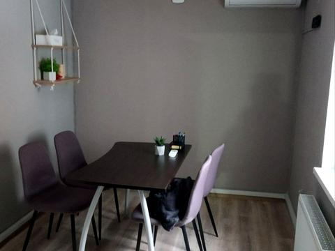 комерційна за адресою В'ячеслава Чорновола вул. (Енгельса), 173