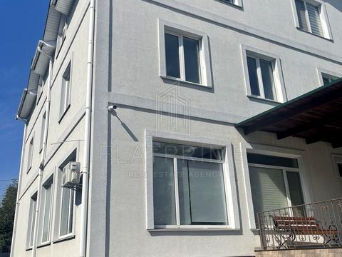 коммерческая по адресу Лауреатская ул., 8