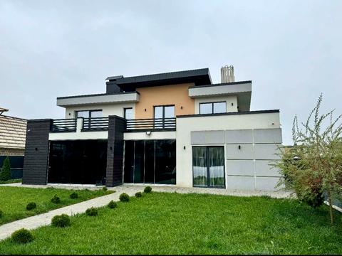 будинок за адресою Миколайчука