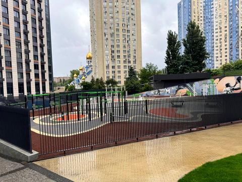 комерційна за адресою Академіка Заболотного вул., 1