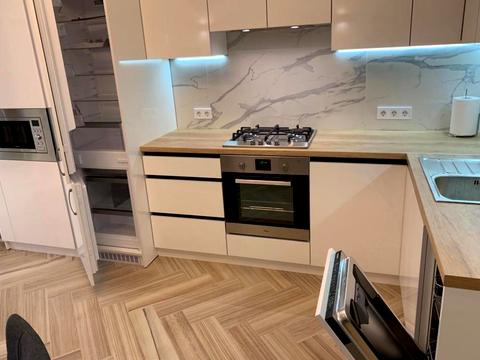 квартира за адресою Червоної Калини просп., 72а