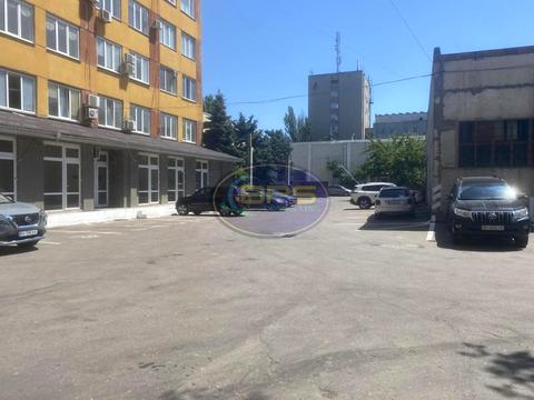 комерційна за адресою Церковна вул., 19