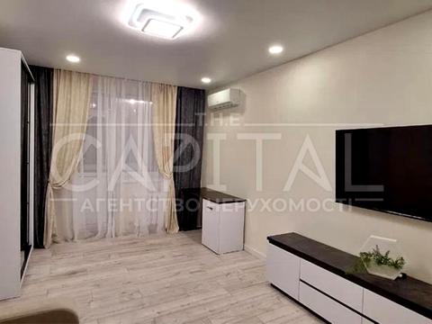 квартира за адресою Сім'ї Стешенків вул. (Тимофія Строкача), 9