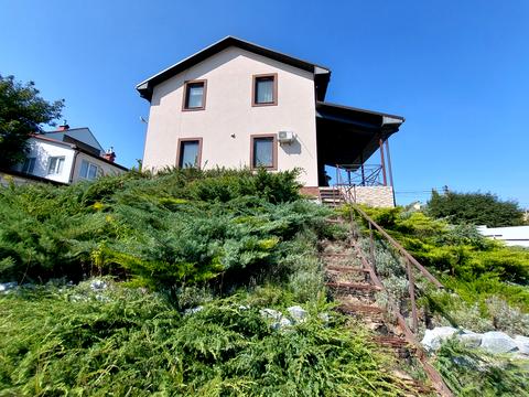 будинок за адресою Центральна, 19