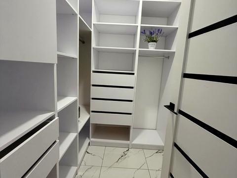 квартира за адресою Домбровського вул., 75