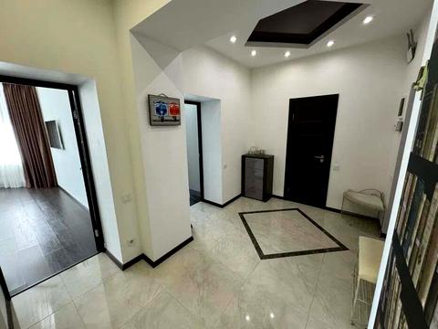 квартира за адресою Хантадзе вул., 3