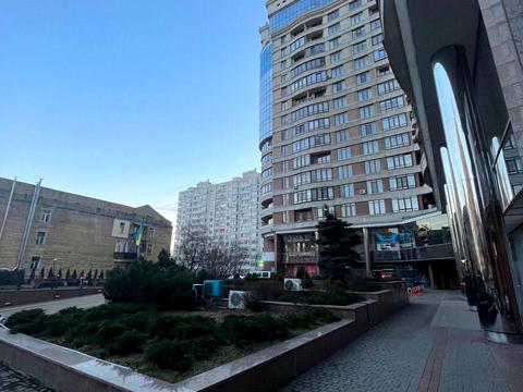 коммерческая по адресу Жилянская ул., 59