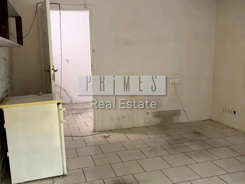 комерційна за адресою Володимирська вул., 6