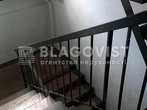 комерційна за адресою Київ, Ушинського вул., 25-А