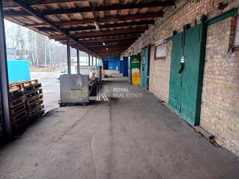 комерційна за адресою Залізнична вул., 17