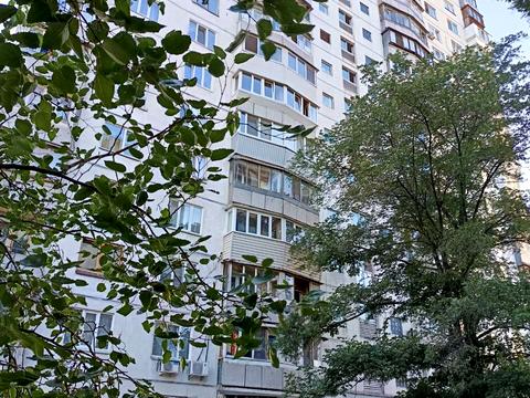квартира за адресою Райдужна вул., 21
