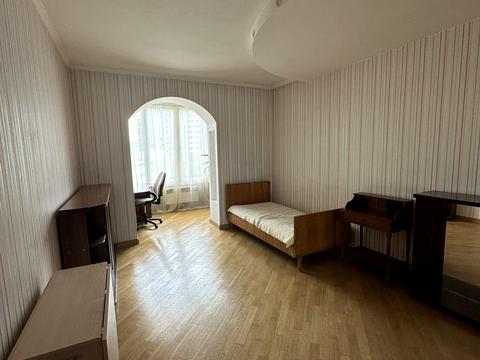 квартира за адресою Голосіївський просп. (40-річчя Жовтня), 68