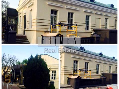 комерційна за адресою Петра Сагайдачного вул., 2