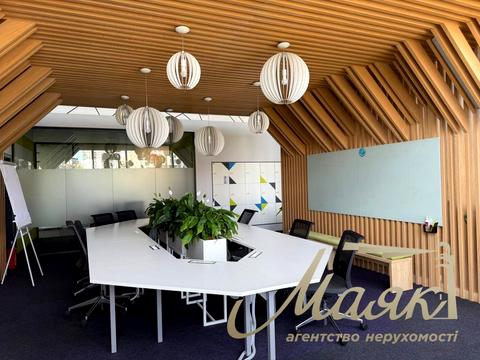 комерційна за адресою Сім'ї Прахових вул. (Гайдара), 58