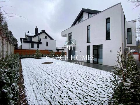 комерційна за адресою Вільшанська вул., 13