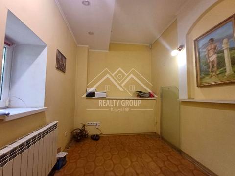 коммерческая по адресу Глінки, 4б