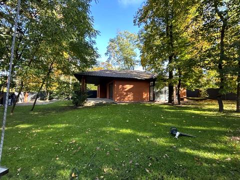 будинок за адресою Захисників України вул. (Вокзальна)