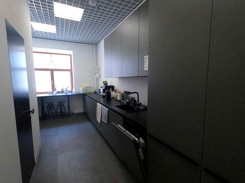 комерційна за адресою Воздвиженська вул., 14