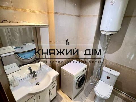 квартира за адресою Митрополита Андрея Шептицького вул. (Анатолія Луначарського), 10