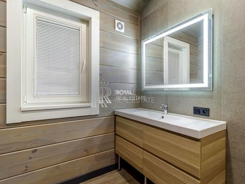 будинок за адресою Квітнева