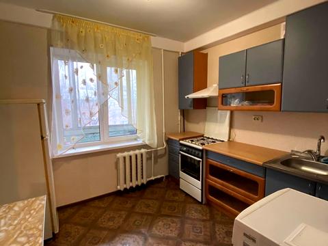 квартира за адресою Автозаводська вул., 25