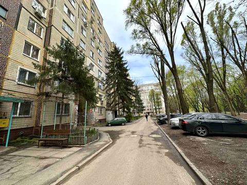 квартира за адресою житловий масив Тополя-3 вул., 4