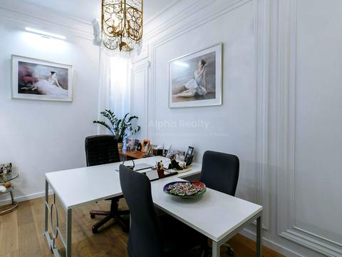 комерційна за адресою Шота Руставелі вул., 30-Б