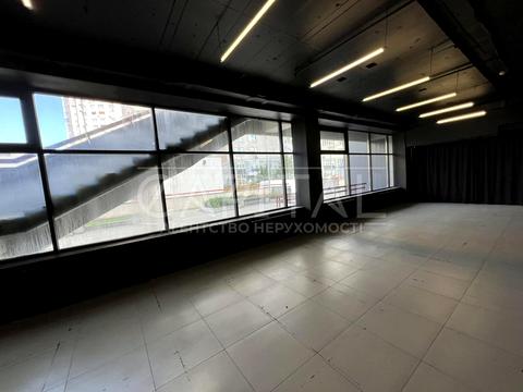 комерційна за адресою Срібнокільська вул., 3-Г