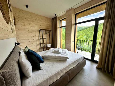 комерційна за адресою Стаїще, 552