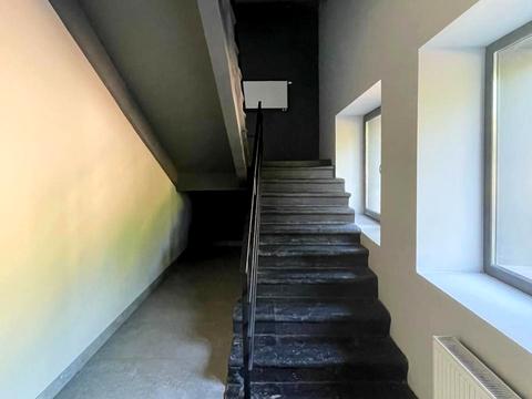 комерційна за адресою Кирилівська вул. (Фрунзе), 102