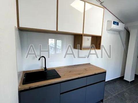 комерційна за адресою Межигірська вул., 87-А