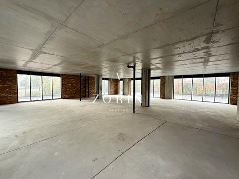 комерційна за адресою Олеся Гончара вул., 40