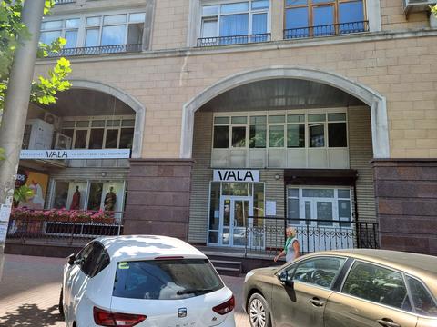 коммерческая по адресу Антоновича ул. (Горького), 72