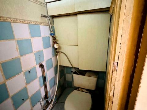 квартира за адресою Тролейбусна вул., 12