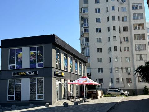 комерційна за адресою Шевченка вул., 6