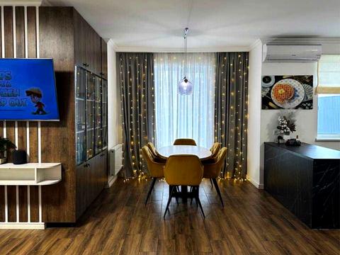 будинок за адресою Жуляни