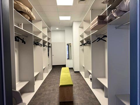 комерційна за адресою Сім'ї Прахових вул. (Гайдара), 50